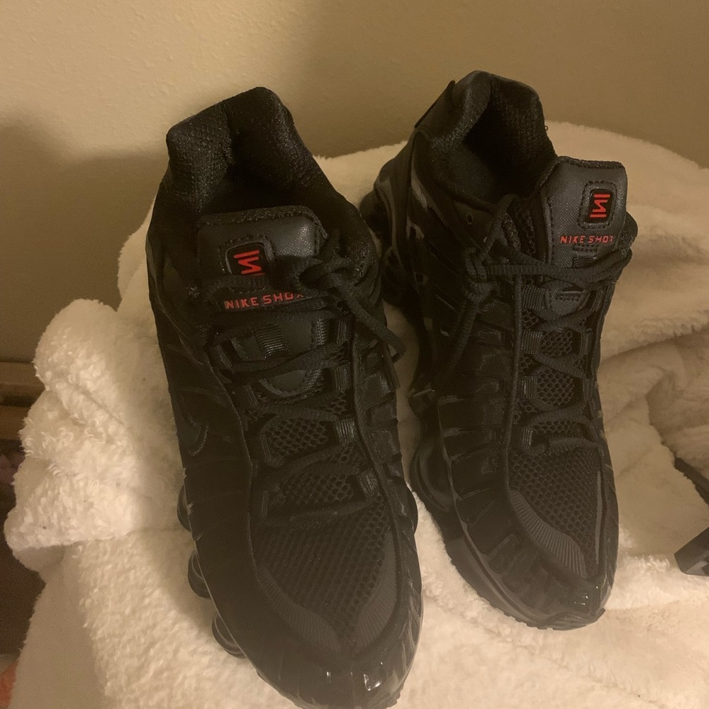 Men’s Nike Shox size 7 women’s 8 1/2